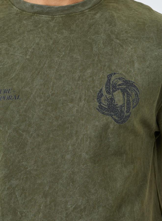 ستايلي تيشيرت واسع مطبوع بنمط مغسول - Image 4